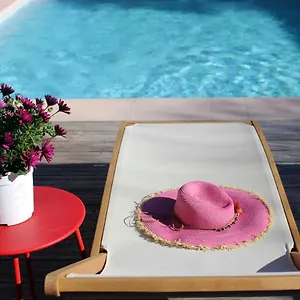 La Maison D'en En Provence Bed & Breakfast